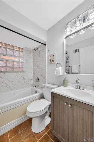 4239 Eichelberger Street, St Louis, MO 63116