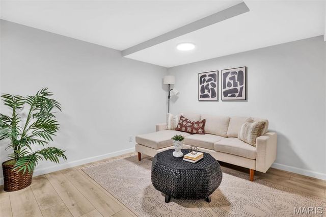 4239 Eichelberger Street, St Louis, MO 63116