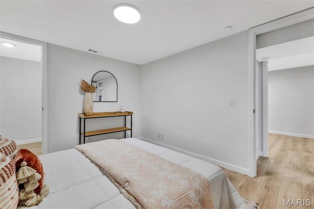 4239 Eichelberger Street, St Louis, MO 63116