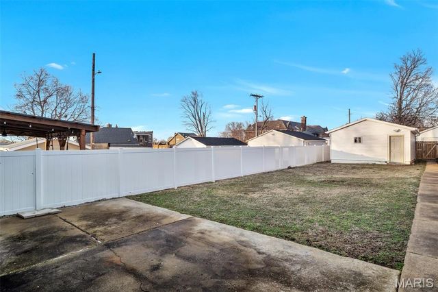 4239 Eichelberger Street, St Louis, MO 63116