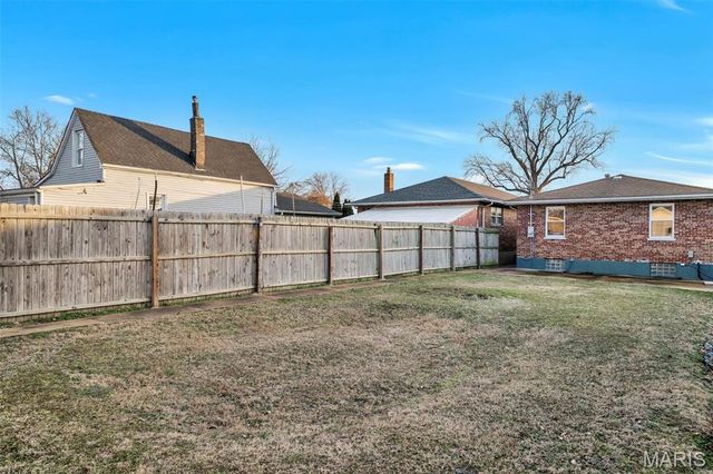 4239 Eichelberger Street, St Louis, MO 63116