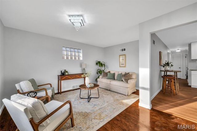 4239 Eichelberger Street, St Louis, MO 63116