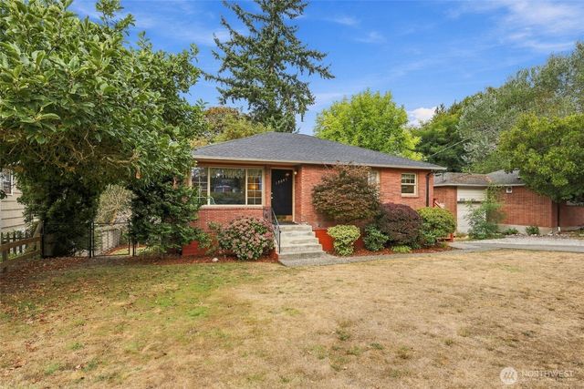 13045 Corliss Avenue N, Seattle, WA 98133