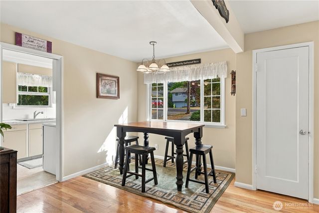 13045 Corliss Avenue N, Seattle, WA 98133