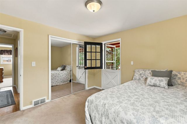 13045 Corliss Avenue N, Seattle, WA 98133
