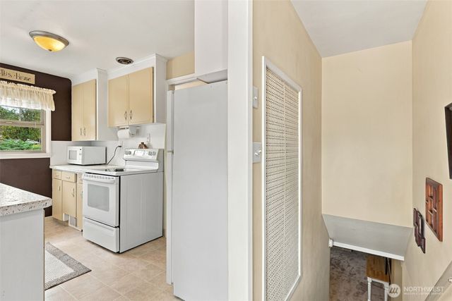 13045 Corliss Avenue N, Seattle, WA 98133