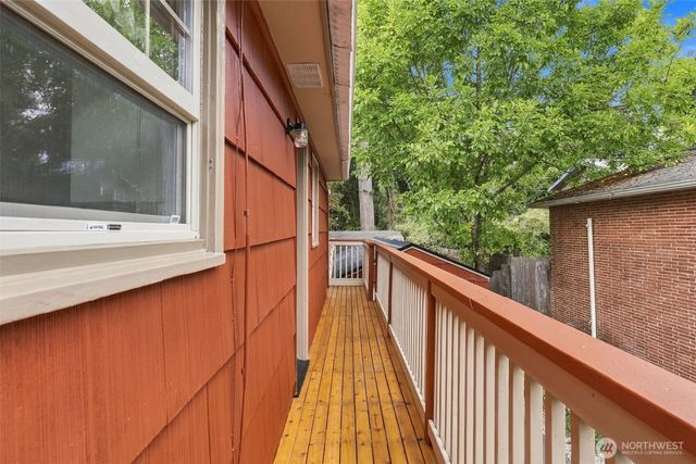 13045 Corliss Avenue N, Seattle, WA 98133