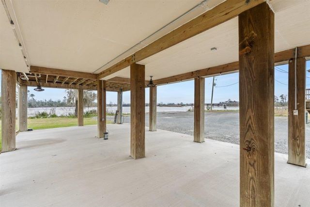 36 River Road, Lake Charles, LA 70601