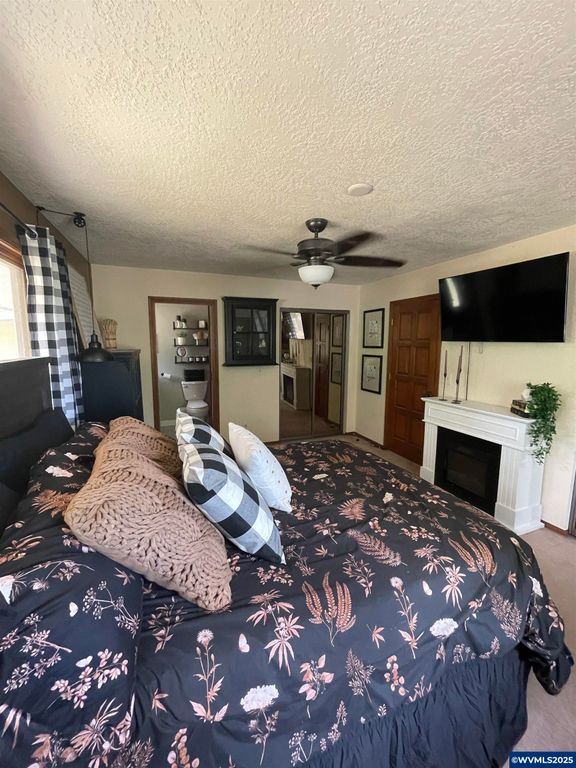 Image 23 of property listing at 735 SW Mill St, Sheridan, OR 97378