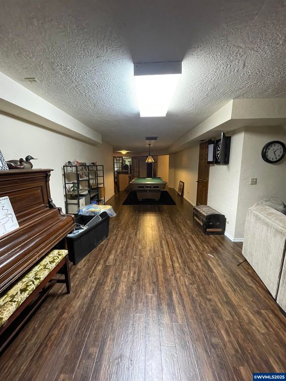 Image 37 of property listing at 735 SW Mill St, Sheridan, OR 97378