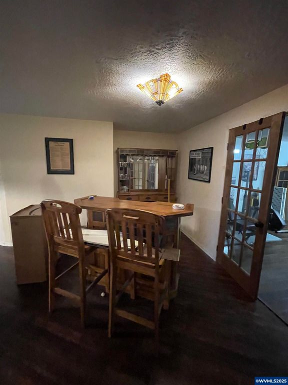 Image 38 of property listing at 735 SW Mill St, Sheridan, OR 97378