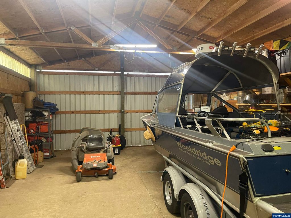 Image 47 of property listing at 735 SW Mill St, Sheridan, OR 97378