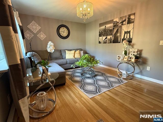 334 4th Avenue, Hawthorne, NJ 07506