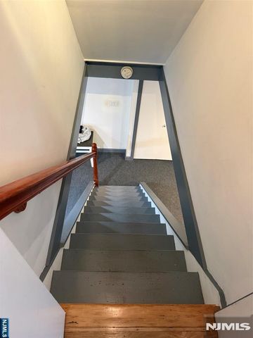 334 4th Avenue, Hawthorne, NJ 07506