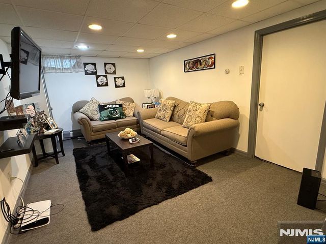 334 4th Avenue, Hawthorne, NJ 07506