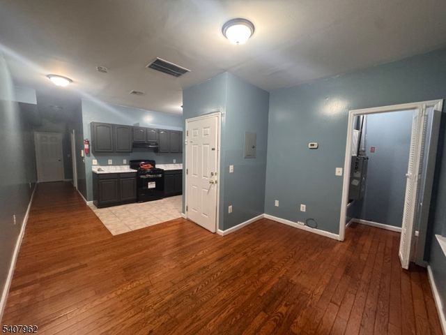 544 S 11Th St, Newark City, NJ 07103