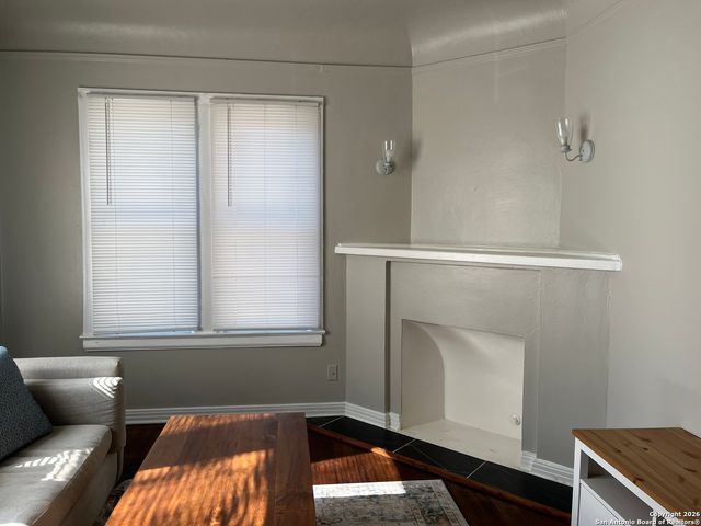 309 E Lullwood Ave, San Antonio, TX 78212