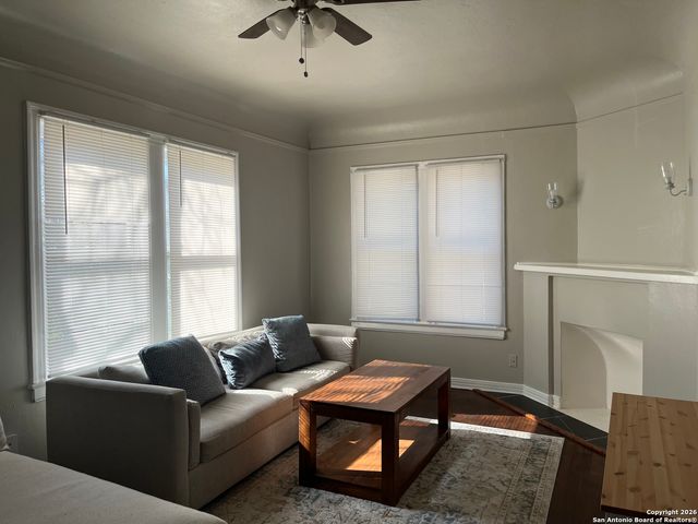 309 E Lullwood Ave, San Antonio, TX 78212