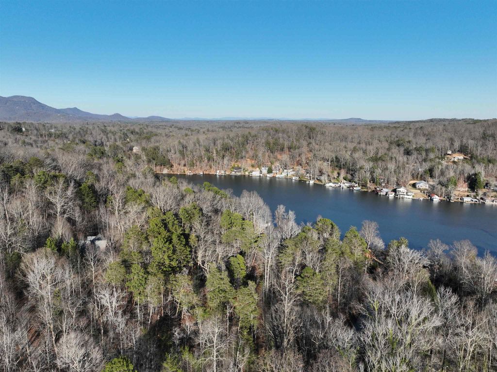W Lakeshore Dr, Landrum, SC 29356
