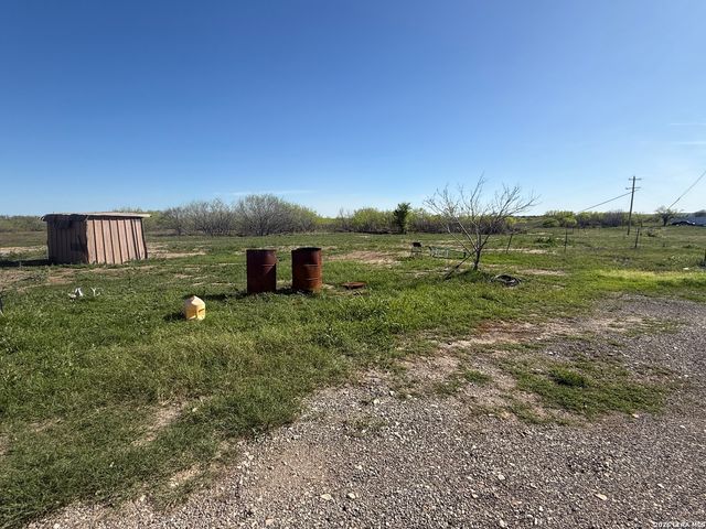 1155 Jones, Kingsbury, TX 78638