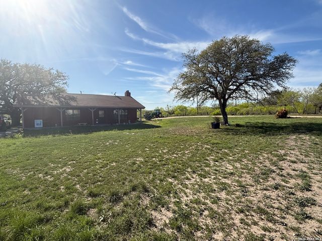 1155 Jones, Kingsbury, TX 78638