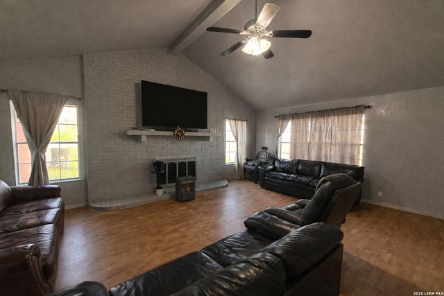 1155 Jones, Kingsbury, TX 78638