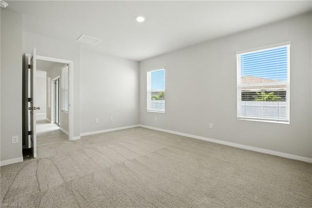 2465 NW 9th ST, Cape Coral, FL 33993