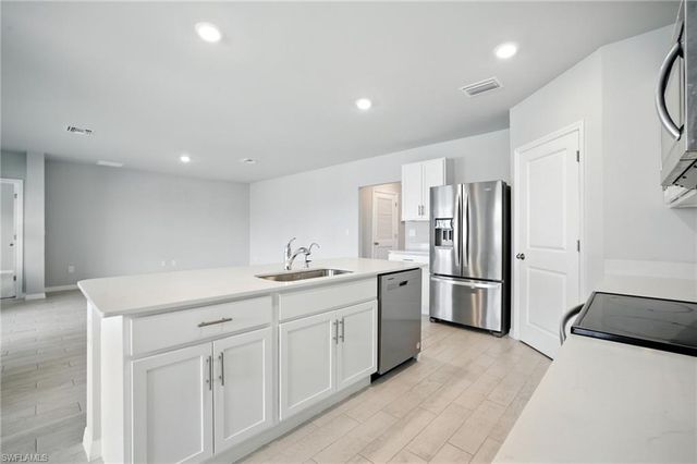 2465 NW 9th ST, Cape Coral, FL 33993