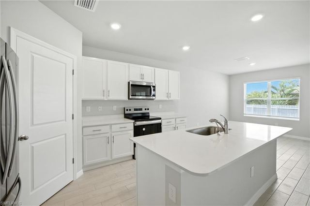 2465 NW 9th ST, Cape Coral, FL 33993