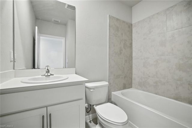 2465 NW 9th ST, Cape Coral, FL 33993