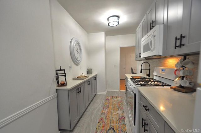 19 Abeel Street 2E, Yonkers, NY 10705