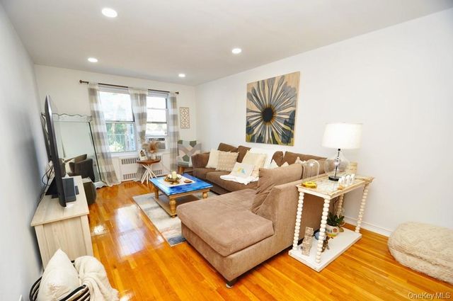 19 Abeel Street 2E, Yonkers, NY 10705