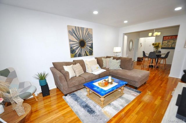 19 Abeel Street 2E, Yonkers, NY 10705