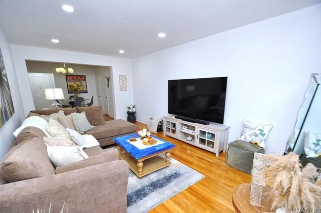 19 Abeel Street 2E, Yonkers, NY 10705