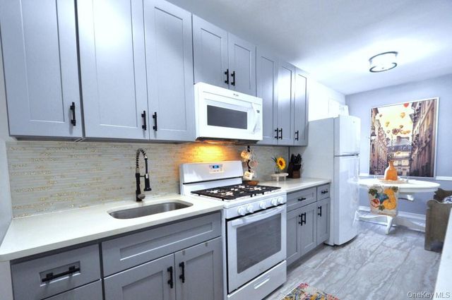 19 Abeel Street 2E, Yonkers, NY 10705