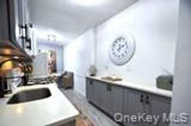 19 Abeel Street 2E, Yonkers, NY 10705