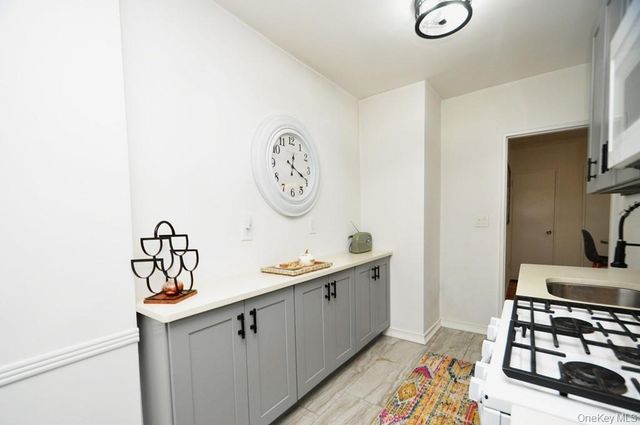 19 Abeel Street 2E, Yonkers, NY 10705