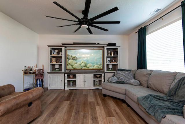 797 Hoffman Hills Boulevard, Willard, MO 65781