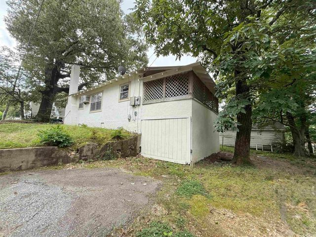 300 Richard Street, Hot Springs National Park, AR 71913
