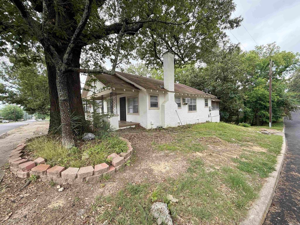 300 Richard Street, Hot Springs National Park, AR 71913
