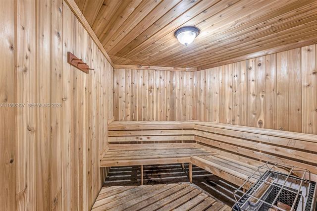 112 Royal Park Dr 3H, Oakland Park, FL 33309