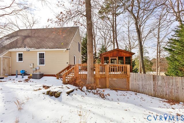 8600 Sunset Knoll Rd, North Chesterfield, VA 23237