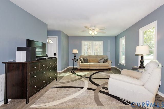 8600 Sunset Knoll Rd, North Chesterfield, VA 23237