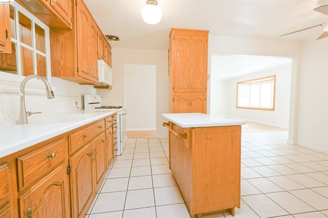 715 Lincoln Ave, Brentwood, CA 94513