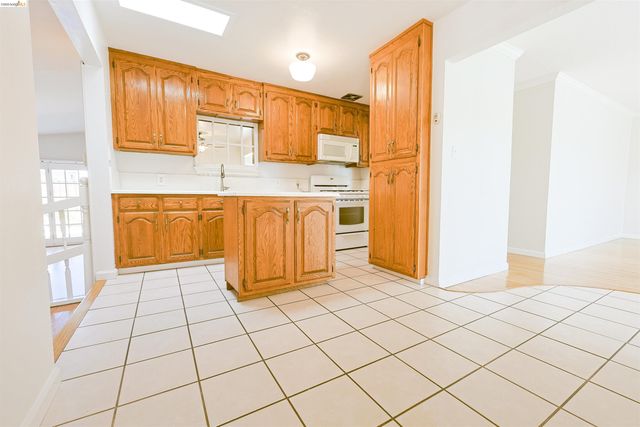 715 Lincoln Ave, Brentwood, CA 94513