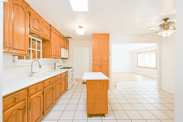 715 Lincoln Ave, Brentwood, CA 94513