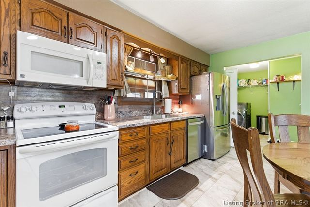 8900 Turkey Farm Road NW, New Salisbury, IN 47161