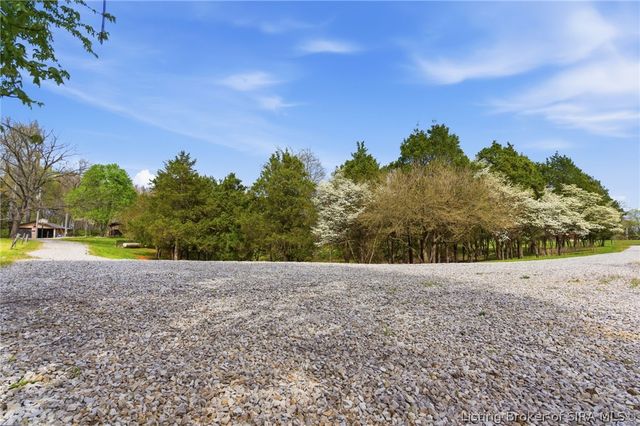 8900 Turkey Farm Road NW, New Salisbury, IN 47161