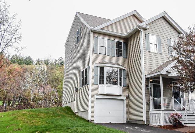 14 Georgetowne Drive, Nashua, NH 03062