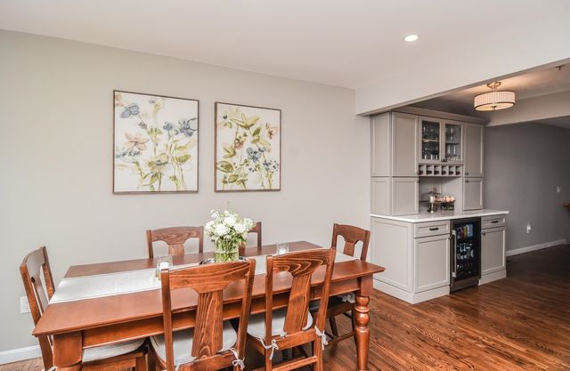 14 Georgetowne Drive, Nashua, NH 03062